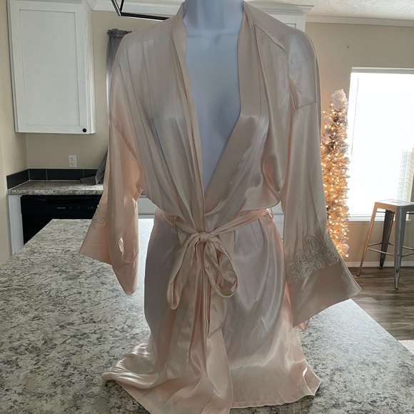Bridal Robe - Picture 2 of 3